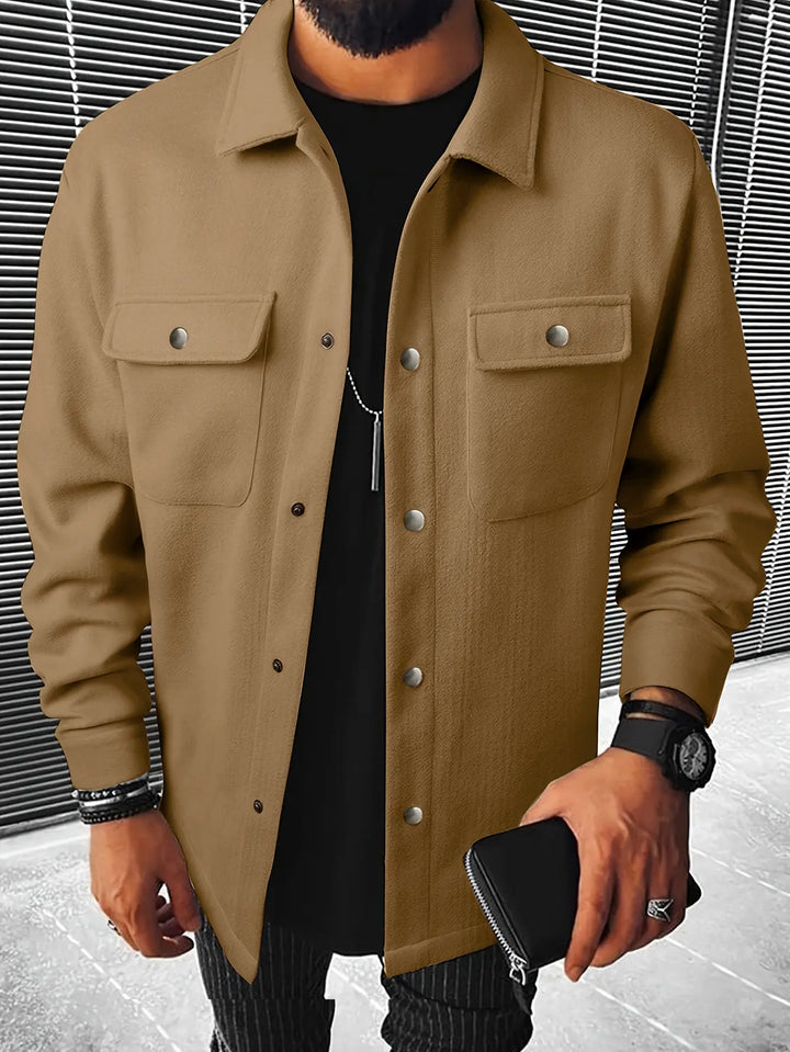 A man wears a Kaelen men&