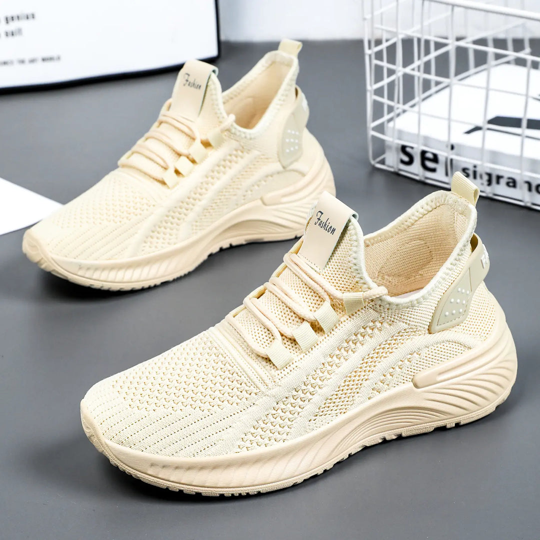 Pair of Kaelen women&