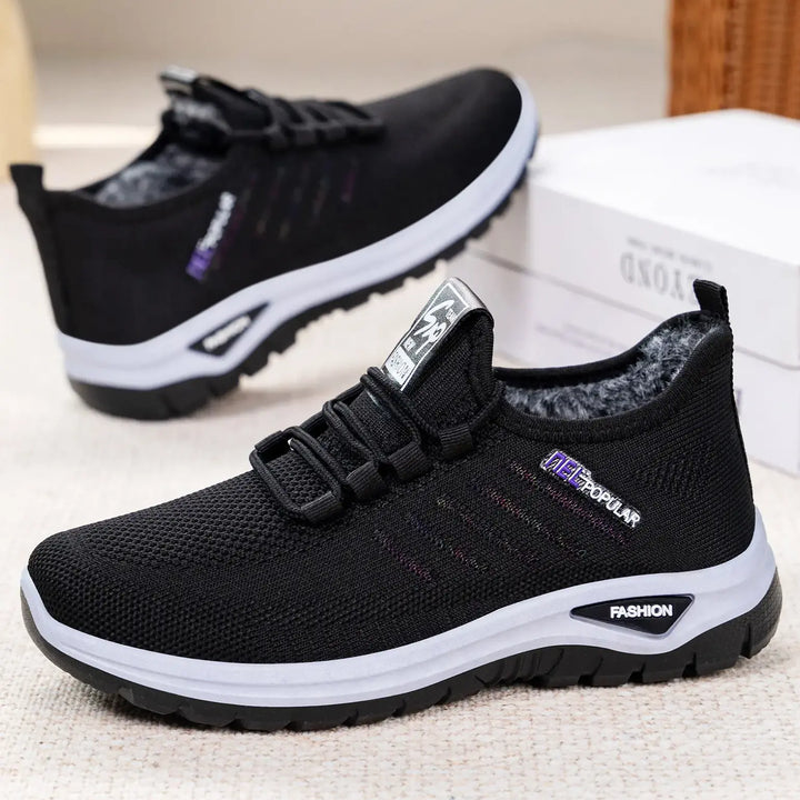 Pair of black Kaelo women&