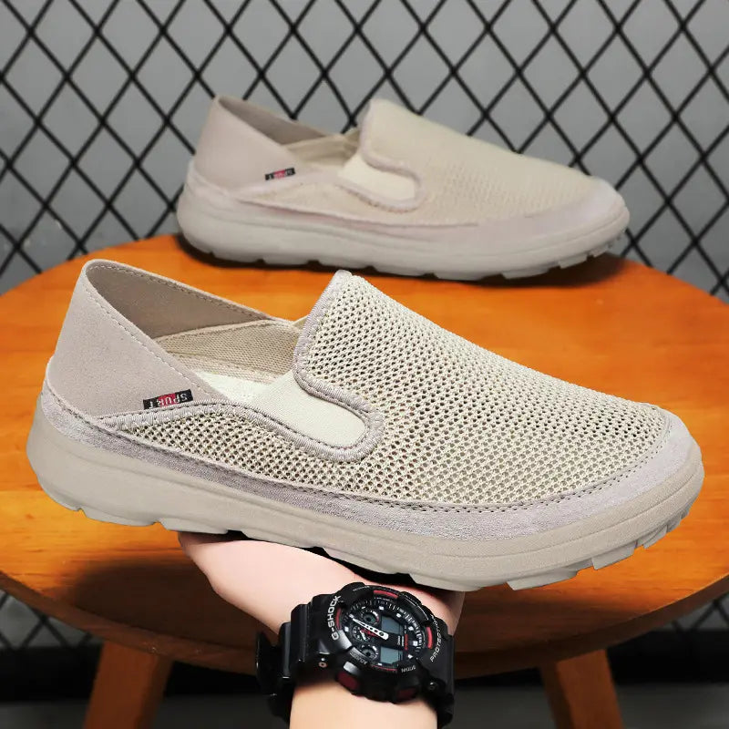 A pair of men&