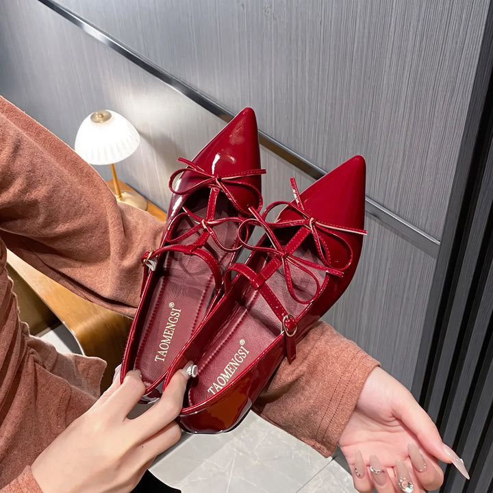 Quoria - Patent Pointed Flats