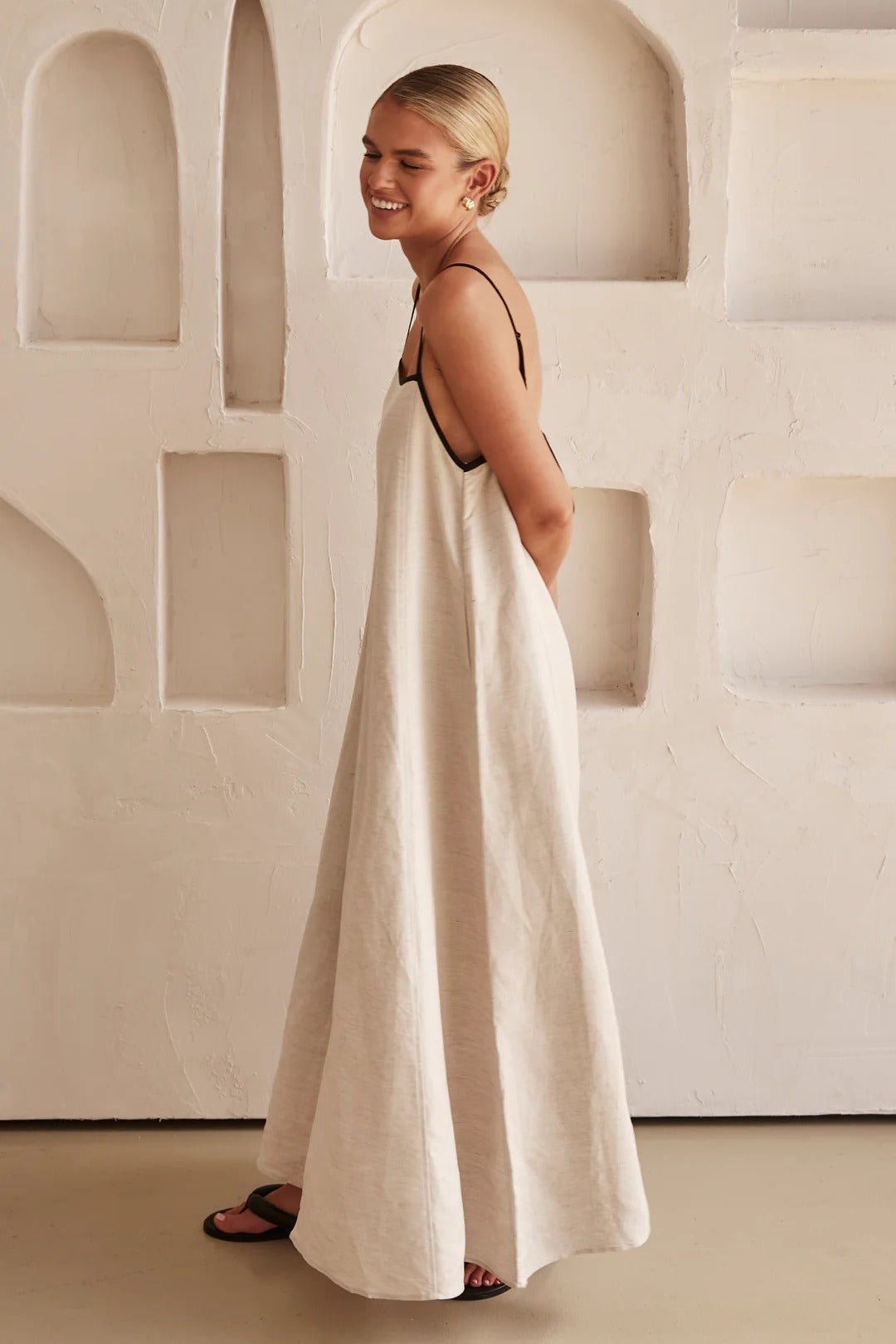 Relaxed-Fit Linen Maxi Dress