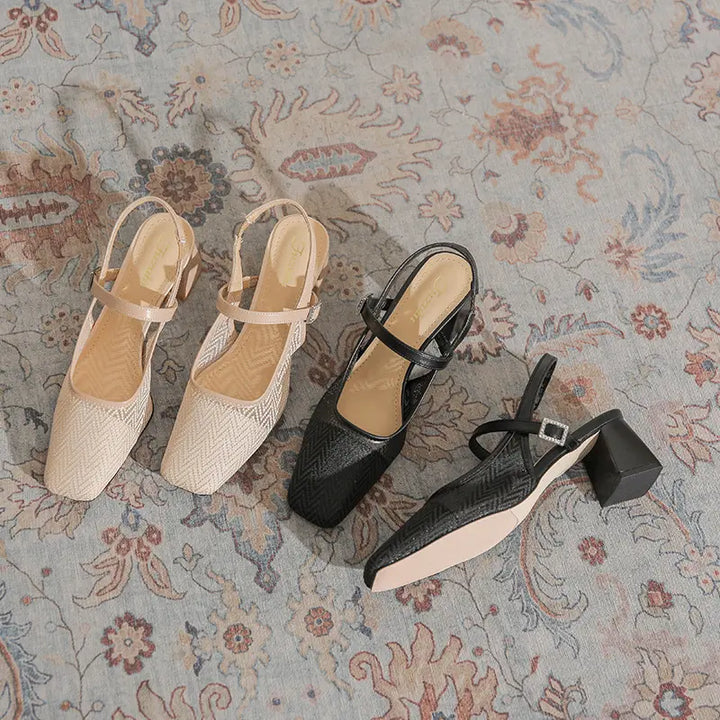 A pair of Xylia women&