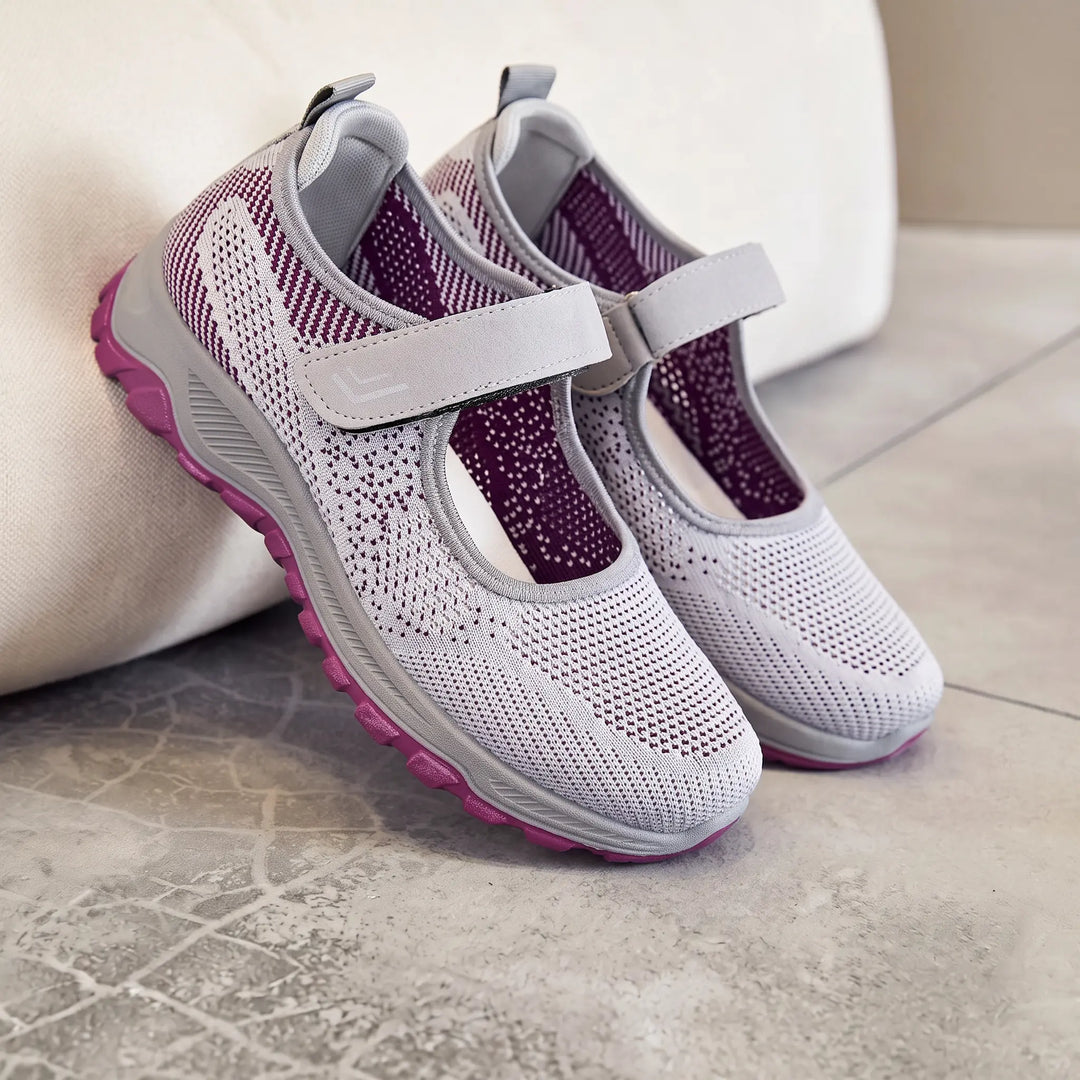 Light grey and white marled knit women&