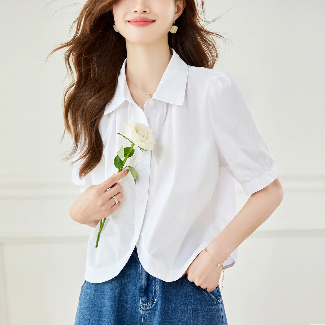Front view of a white Zyphia women&
