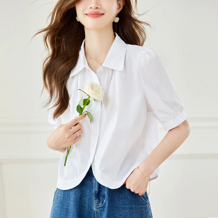 Front view of a white Zyphia women&